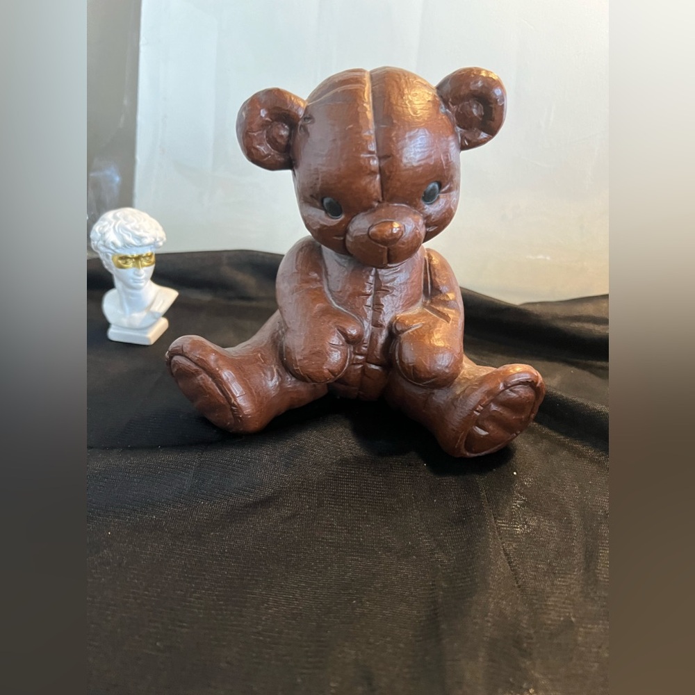 Vintage 1988 Red Mill Teddy Bear Figure, great condition, pecan